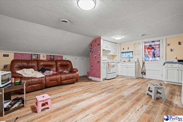 99 Huger St, Cheraw, SC 29520