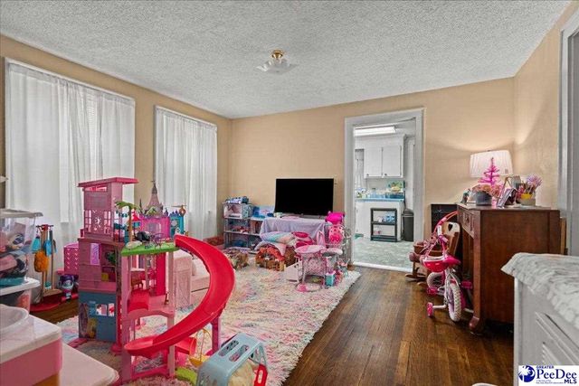 99 Huger St, Cheraw, SC 29520