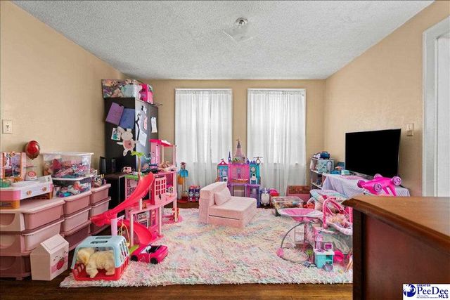 99 Huger St, Cheraw, SC 29520
