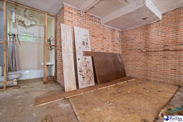 99 Huger St, Cheraw, SC 29520
