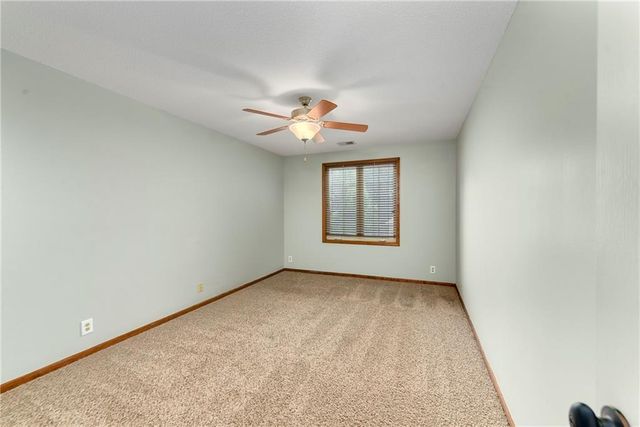 1007 Burr Oak Lane, Grain Valley, MO 64029