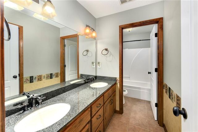 1007 Burr Oak Lane, Grain Valley, MO 64029