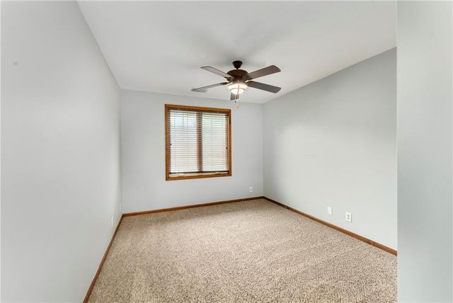 1007 Burr Oak Lane, Grain Valley, MO 64029
