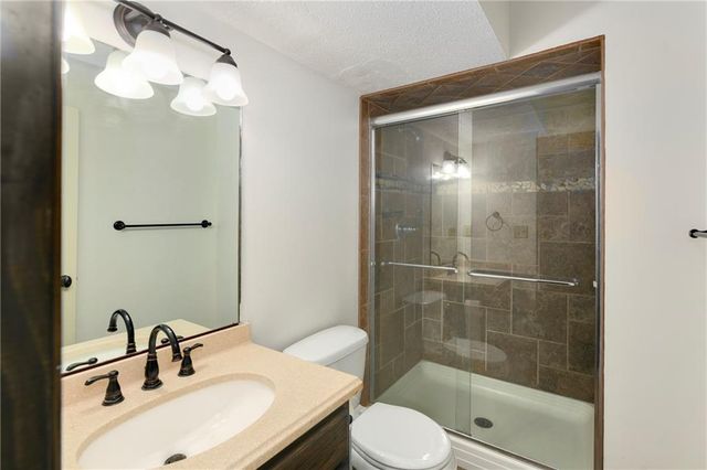 1007 Burr Oak Lane, Grain Valley, MO 64029
