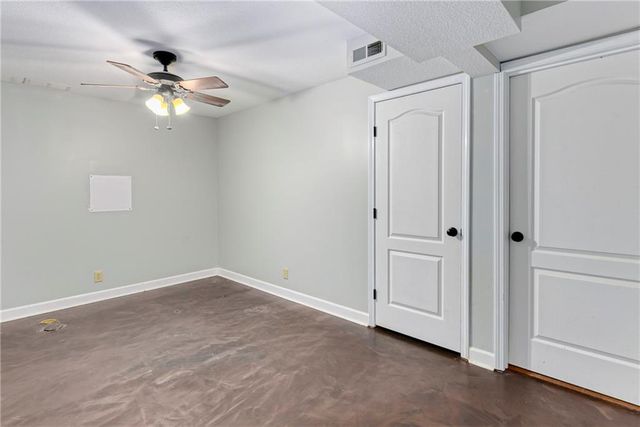 1007 Burr Oak Lane, Grain Valley, MO 64029