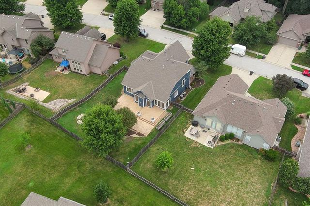 1007 Burr Oak Lane, Grain Valley, MO 64029