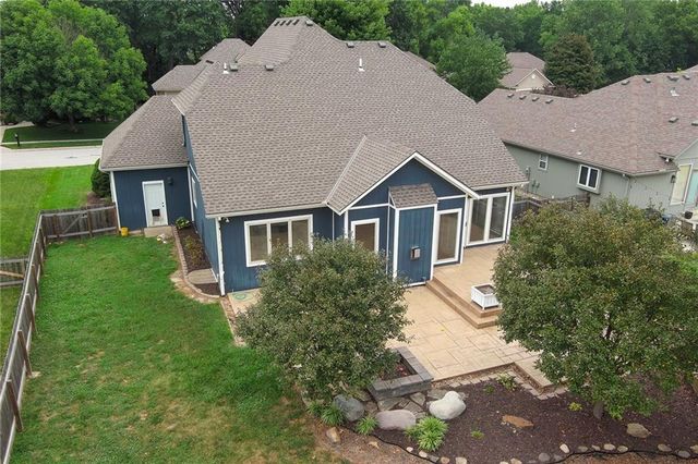 1007 Burr Oak Lane, Grain Valley, MO 64029