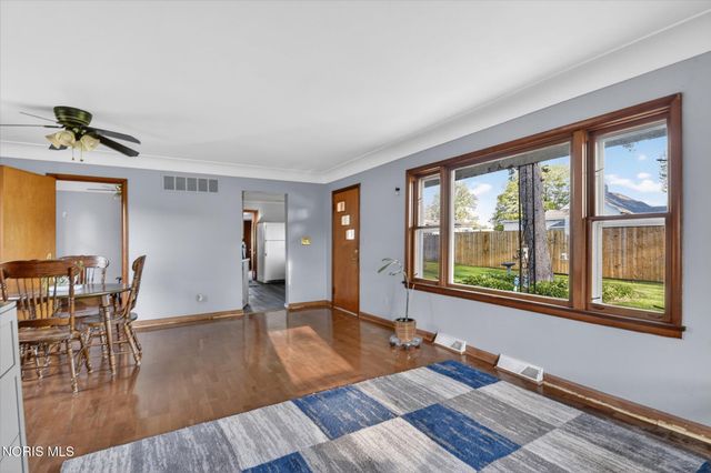 206 Franklin Avenue, Swanton, OH 43558
