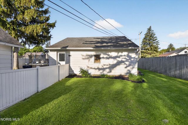 206 Franklin Avenue, Swanton, OH 43558