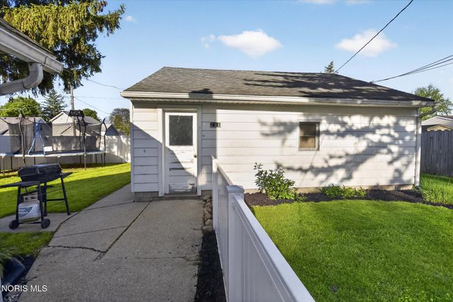 206 Franklin Avenue, Swanton, OH 43558