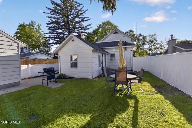 206 Franklin Avenue, Swanton, OH 43558