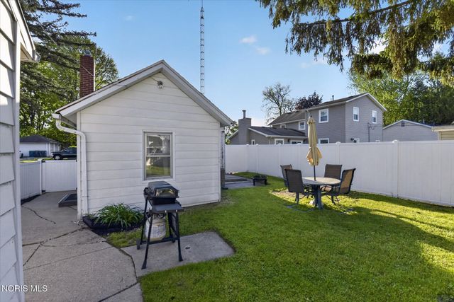 206 Franklin Avenue, Swanton, OH 43558