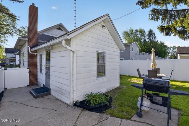 206 Franklin Avenue, Swanton, OH 43558
