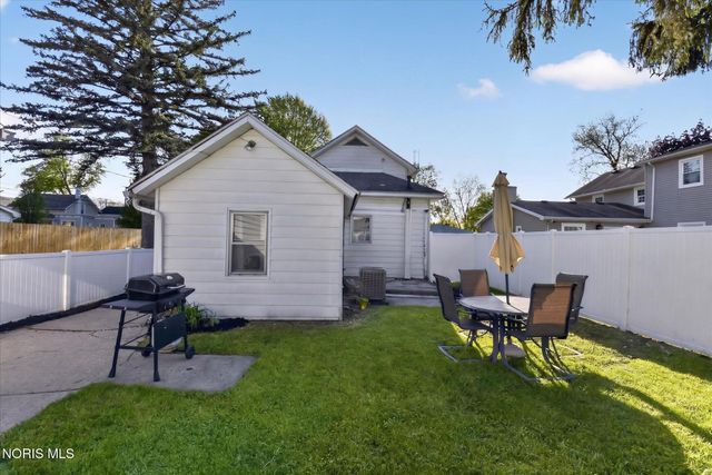 206 Franklin Avenue, Swanton, OH 43558