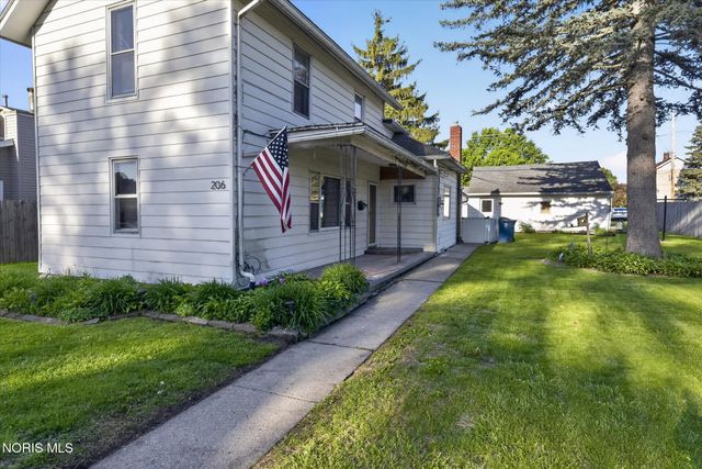 206 Franklin Avenue, Swanton, OH 43558