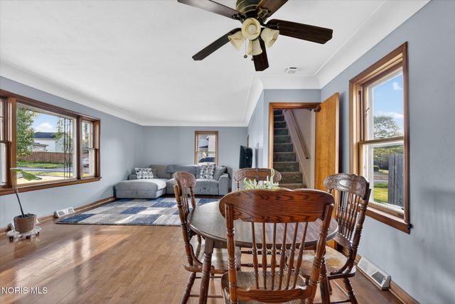 206 Franklin Avenue, Swanton, OH 43558