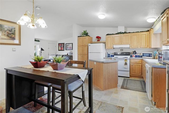 5248 52nd Lane SE, Lacey, WA 98503