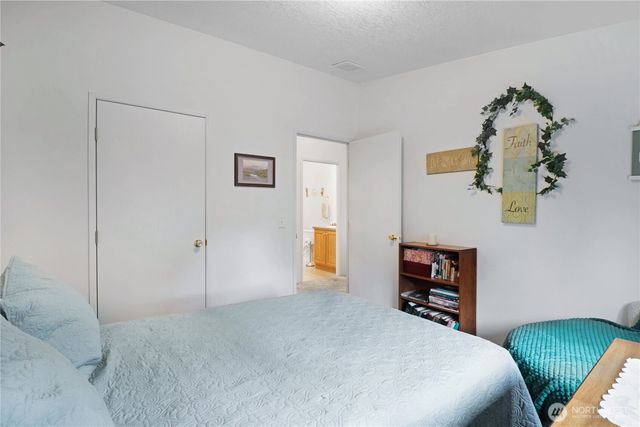 5248 52nd Lane SE, Lacey, WA 98503