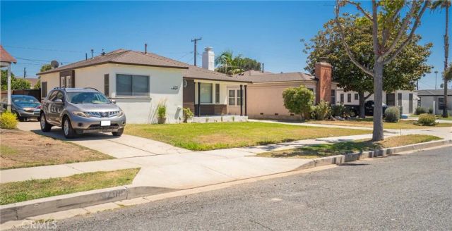 8712 S 11th Ave, Inglewood, CA 90305