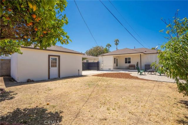 8712 S 11th Ave, Inglewood, CA 90305