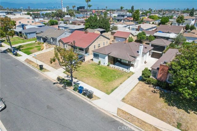 8712 S 11th Ave, Inglewood, CA 90305