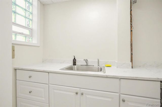 28410 Harper Avenue, Saint Clair Shores, MI 48081