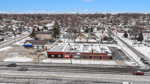 28410 Harper Avenue, Saint Clair Shores, MI 48081