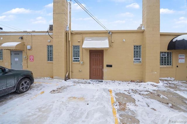 28410 Harper Avenue, Saint Clair Shores, MI 48081