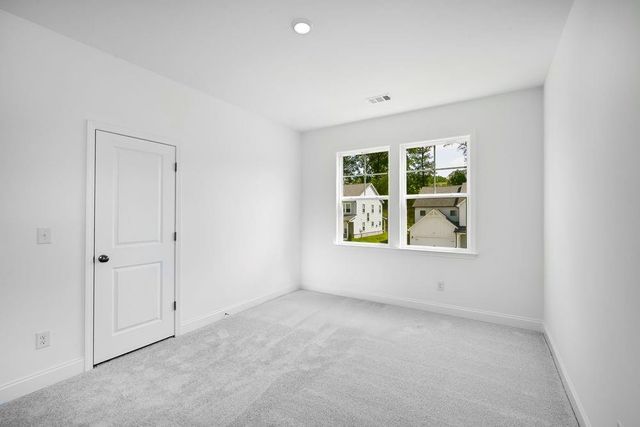 8730 Stratford Oaks Avenue, Ball Ground, GA 30107