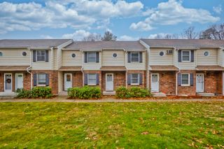 18 Cranberry Hollow 18, Enfield, CT 06082