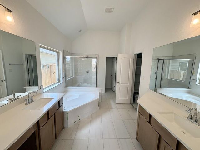 25608 Becky Bourn LN, Elgin, TX 78621