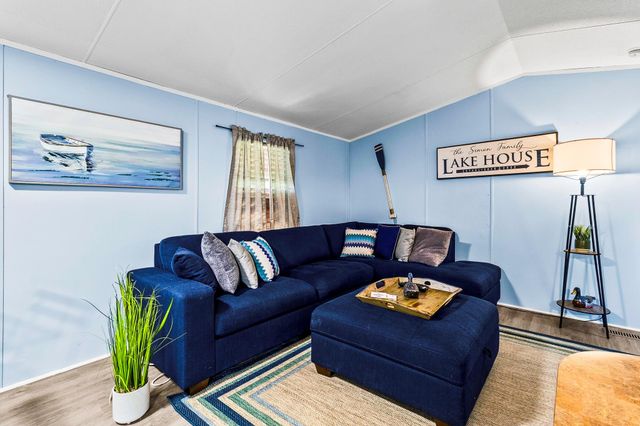 187 Panther, Onalaska, TX 77360