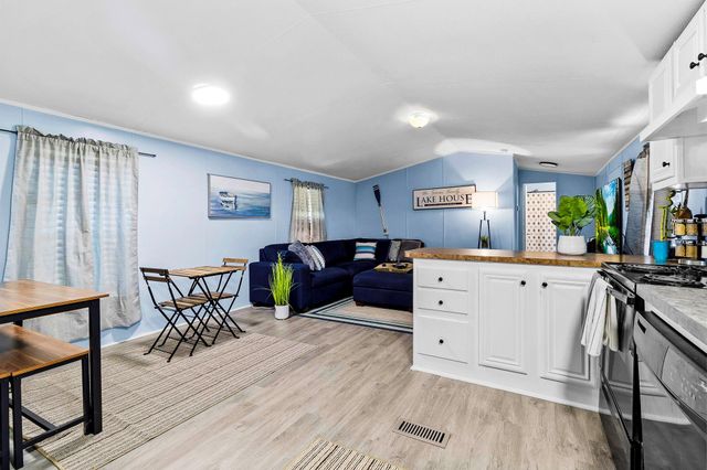 187 Panther, Onalaska, TX 77360