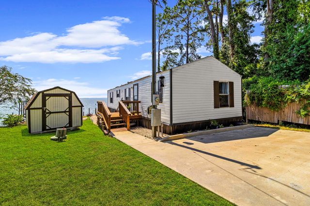 187 Panther, Onalaska, TX 77360