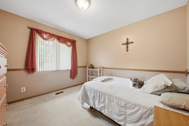 931 N TOH N HAH CT, Wichita, KS 67212