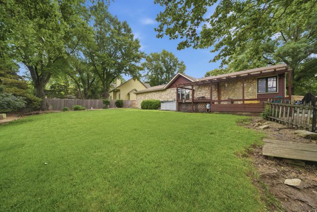931 N TOH N HAH CT, Wichita, KS 67212