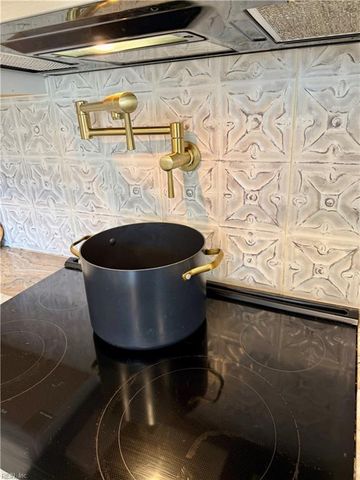 914 Wilson RD, Smithfield, VA 23430