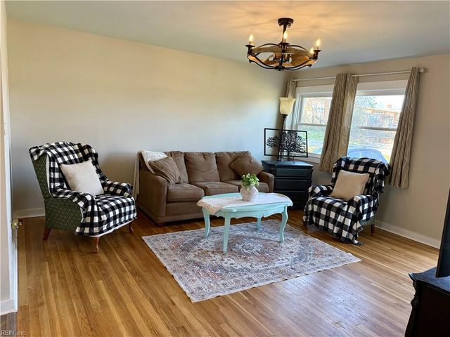 914 Wilson RD, Smithfield, VA 23430