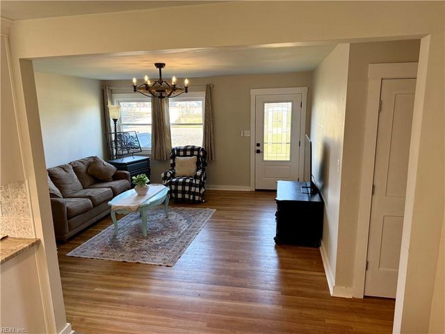 914 Wilson RD, Smithfield, VA 23430