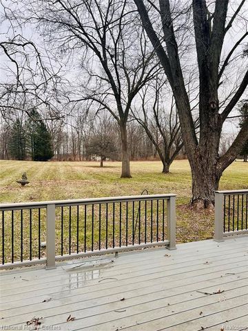 1900 N Hughes Road, Howell, MI 48843