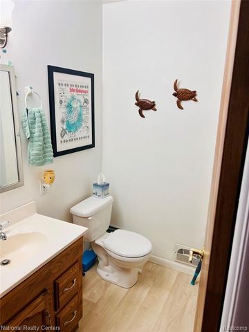 1900 N Hughes Road, Howell, MI 48843