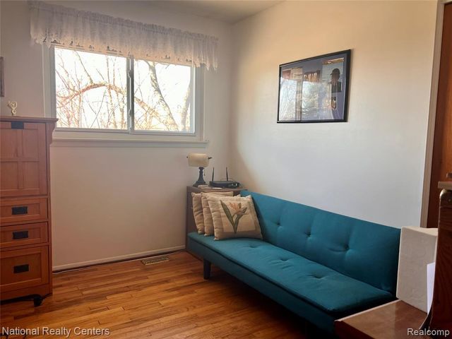 1900 N Hughes Road, Howell, MI 48843