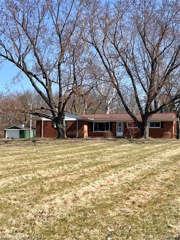 1900 N Hughes Road, Howell, MI 48843