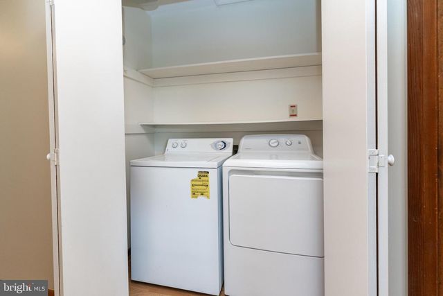 305 HACKBERRY DR, Stephens City, VA 22655