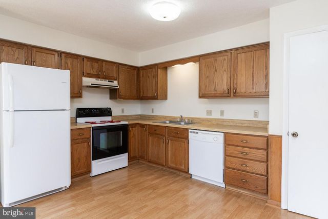 305 HACKBERRY DR, Stephens City, VA 22655