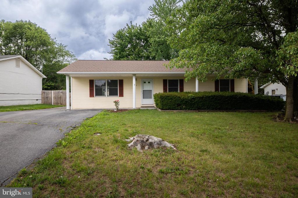 305 HACKBERRY DR, Stephens City, VA 22655
