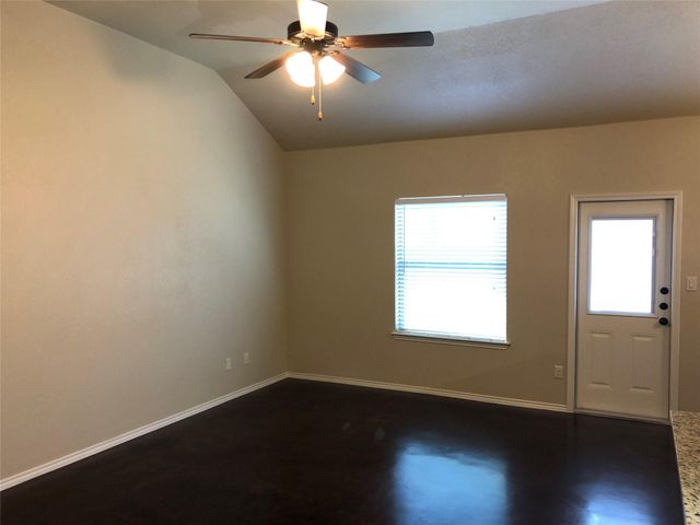 378 Joanne LOOP A, Buda, TX 78610