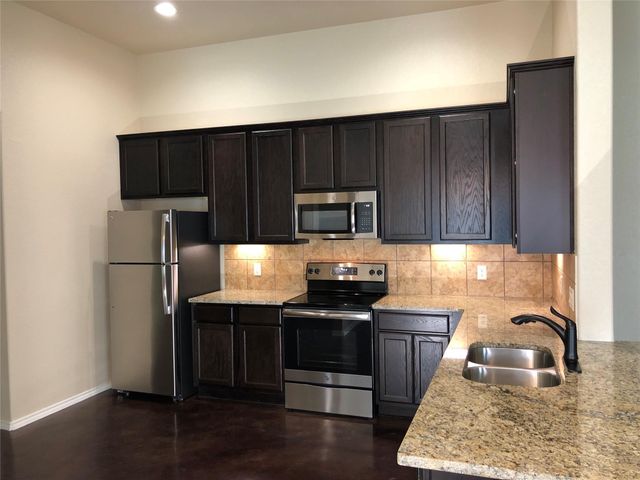 378 Joanne LOOP A, Buda, TX 78610