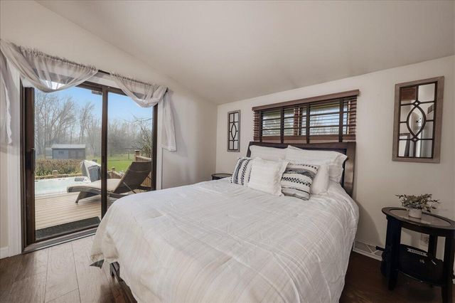 25 S Cherrywood Lane, Valparaiso, IN 46385