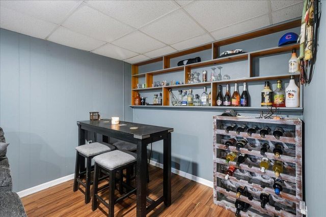 25 S Cherrywood Lane, Valparaiso, IN 46385